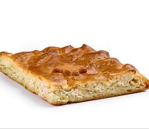 Пирог с курицей, картофелем и луком