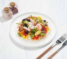 Креветки с рисом и овощами