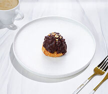 Пирожное Шу карамель-орех