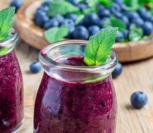 Смузи смородина-базилик