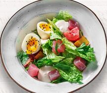 Салат с тунцом