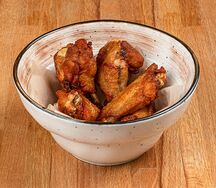 Острые куриные крылышки с барбекю