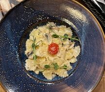 Паста с курицей и грибами