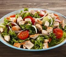 Салат Цезарь с курицей