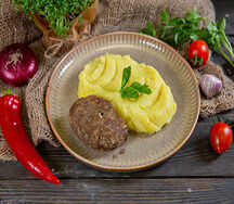 Котлеты из телятины с пюре