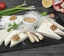 Ассорти кавказских сыров