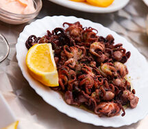 Осьминоги мини жареные