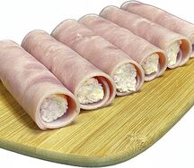 Рулетики из ветчины с начинкой из сыра