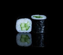 Ролл с огурцом