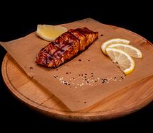 Стейк из лосося на гриле