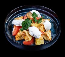 Салат с хрустящими баклажанами