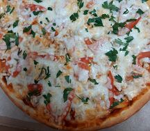 Марго с курицей Америка на толстом тесте