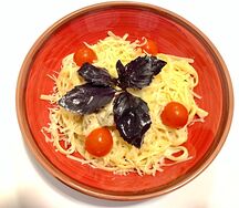 Паста с курицей и грибами