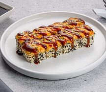 Запеченный ролл с креветкой