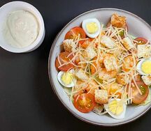 Салат Цезарь с креветкой