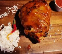 Рулька в медовом соусе