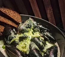 Мидии Чили в винно-сливочном соусе