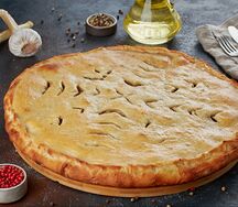 Осетинский пирог с курицей и сыром