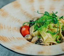 Феттуччине с цыплёнком и шампиньонами