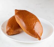 Пирожок с яблоком