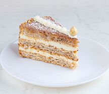 Торт киевский (кусочек)