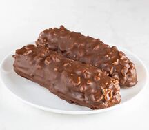 Эклер Карамель и арахис