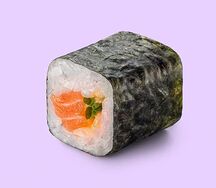 Маки с лососем спайси