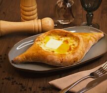 Хачапури по-аджарски 