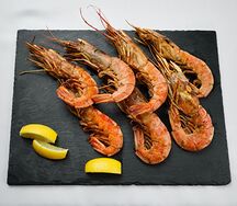 Лангустины в орехово- чесночном соусе