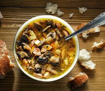 Карри с лососем и шампиньонами