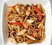 Удон с фасолью и овощами