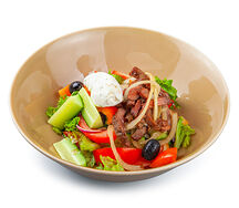 Салат Греческий с ростбифом и халап