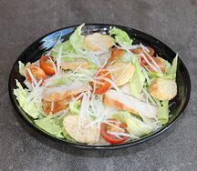 Салат Цезарь с курочкой