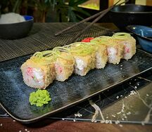 Оранж краб со сливочным сыром в хрустящей маменори