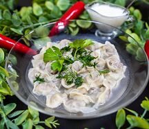 Пельмени с бульоном