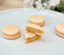 Макарун Соленая карамель