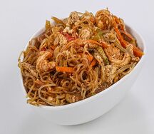 Лапша по-сингапурски с креветками