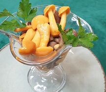 Грибочки маринованные