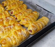 Запеченная сосиска в тесте