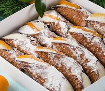 Коробка пирожных Сицилийские Канноли