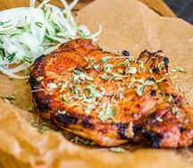 Шашлык из cвинoй корейки с овощами на гриле