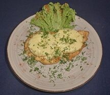 Отбивная из курицы с ананасами