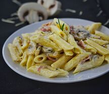 Паста Сливочная курица с грибами
