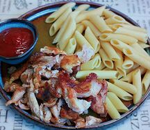 Макароны с курицей