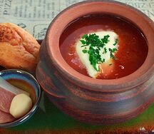Борщ с салом и честноком