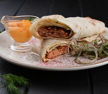 Люля из курицы в лаваше с сыром