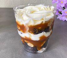 Десерт в стакане Сникерс