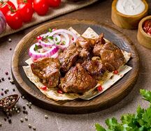 Шашлык из cвинoй шейки