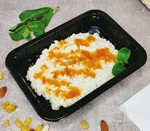 Овсяная каша с джемом большая
