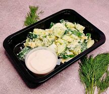 Салат огуречный с яйцом и зеленью большой